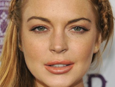 Ξανά στην Μύκονο η Lindsay Lohan (φωτό)